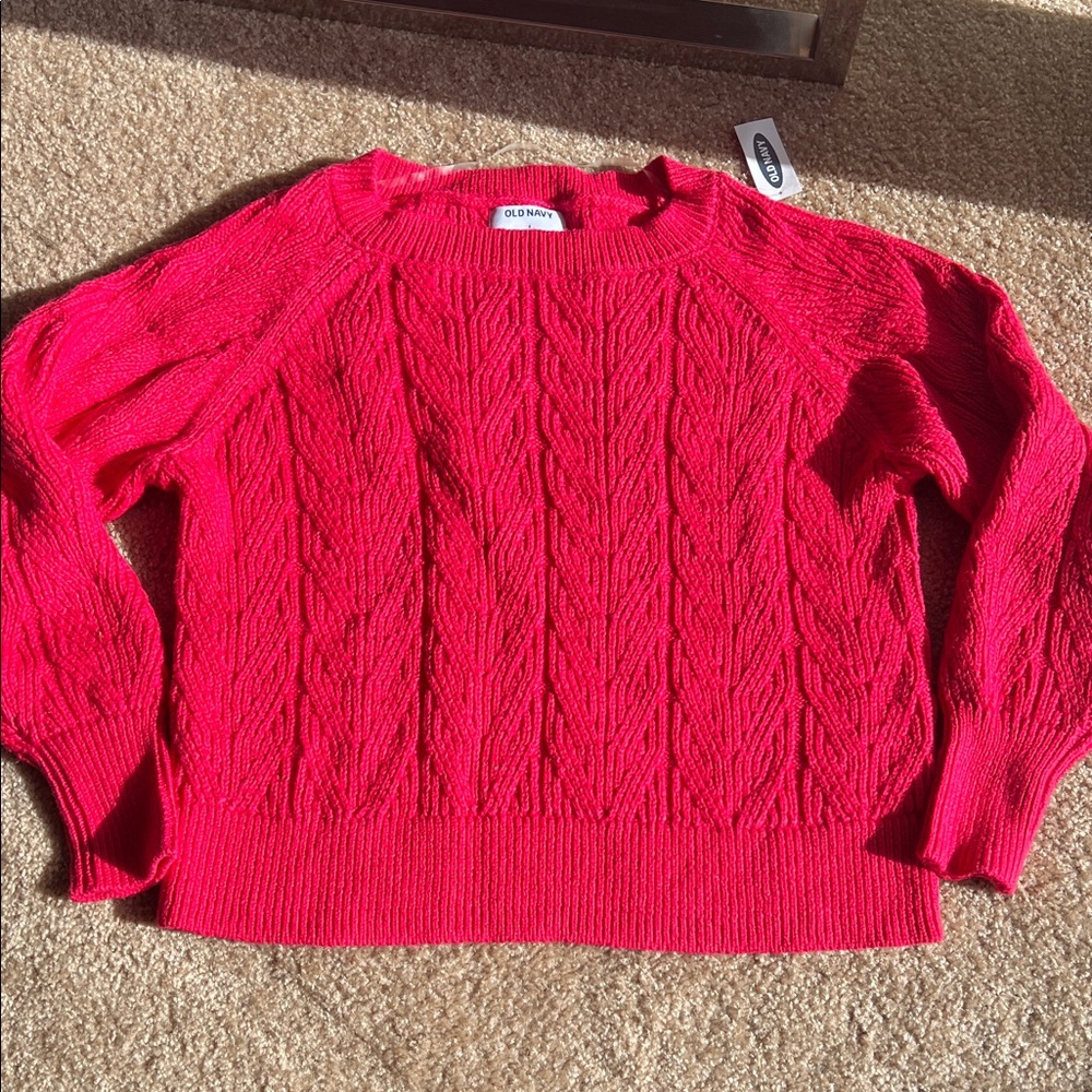 Crewneck cable sweater